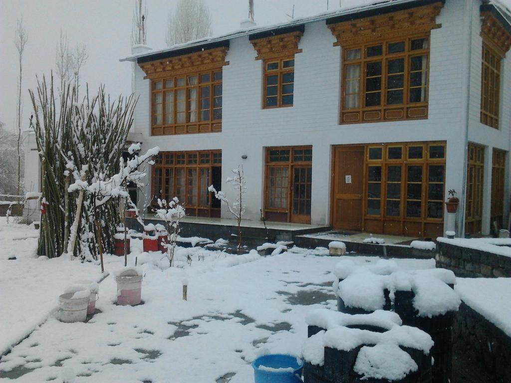 Jimmy'S Homestay Leh Esterno foto